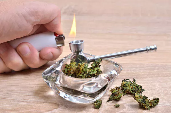 https://herbalharborcbd.com/the-healing-power-of-cannabis-exploring-its-medicinal-benefits/